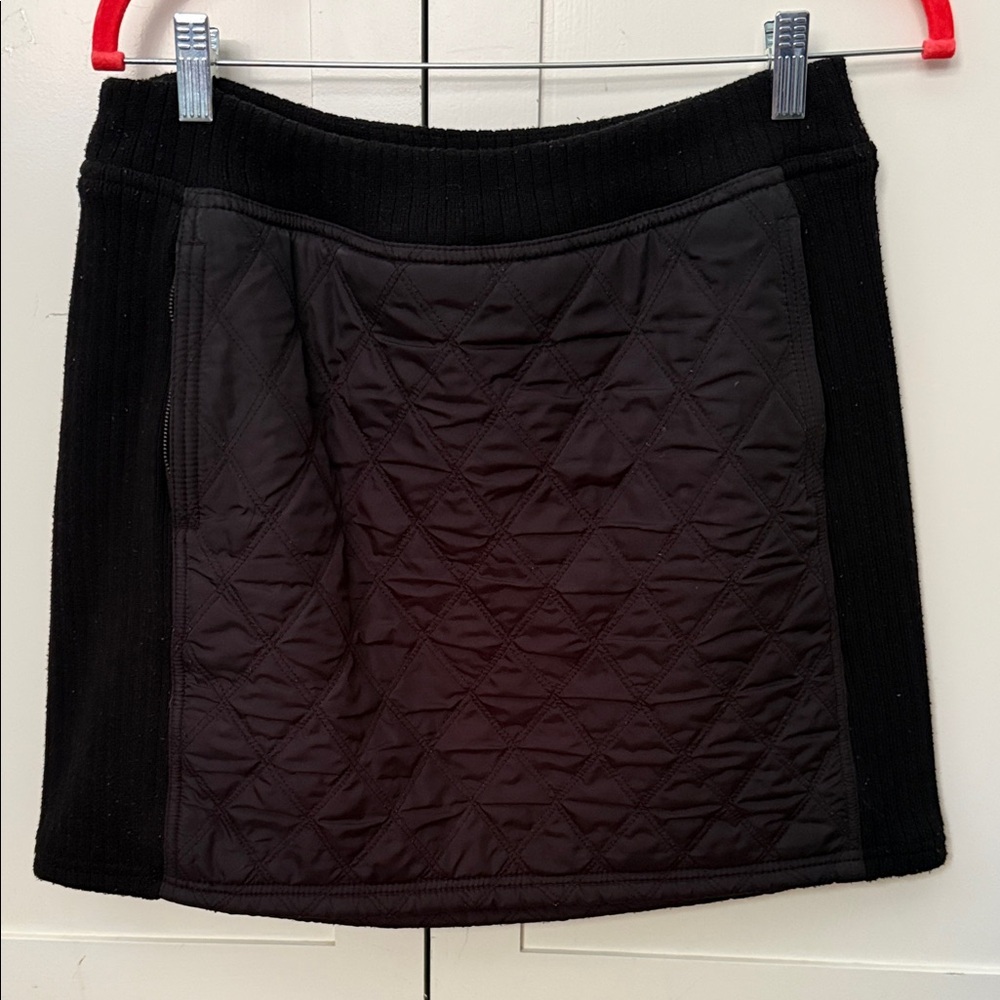 Black Quilted prAna Skirt Large